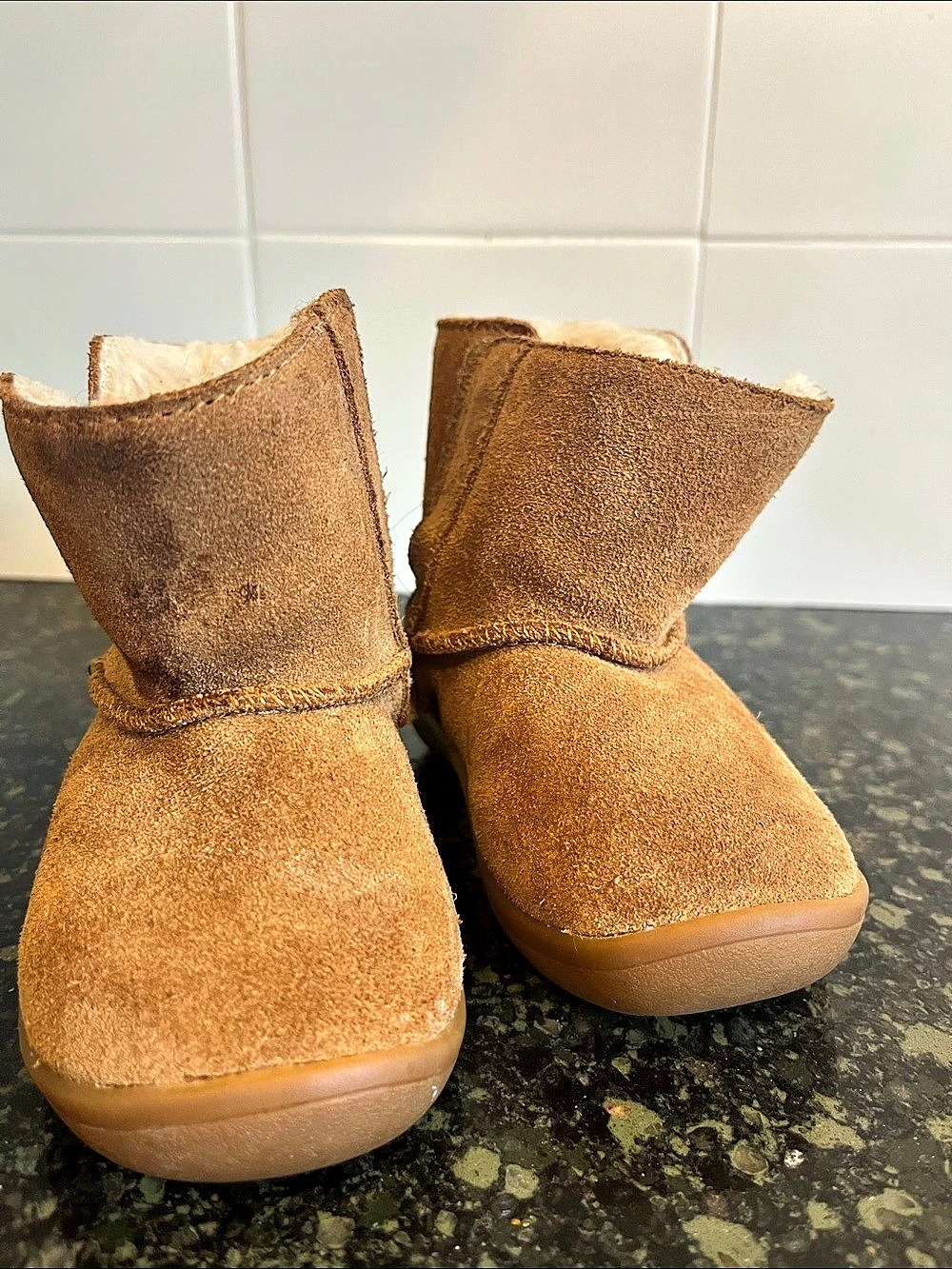 UGG Keelan II Suede Shearling Boots Brown Baby 5T